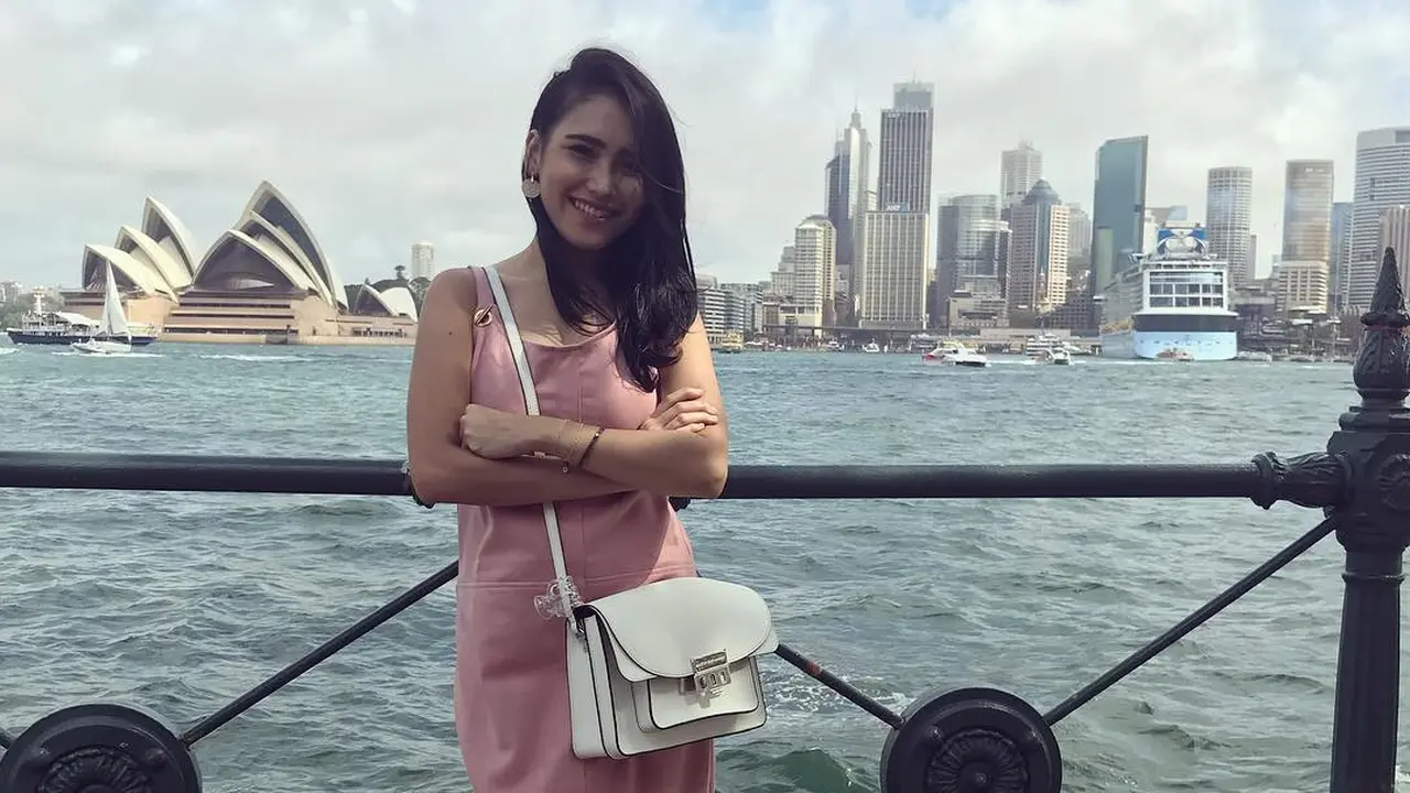 [Bintang] Ayu Ting Ting