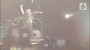 Penampilan grup band asal Amerika Suicide Silence saat tampil pada Festival musik hammersonic 2024 di Pantai Carnaval Ancol, Jakarta, Minggu (5/5/2024). (Liputan6.com/Herman Zakharia)