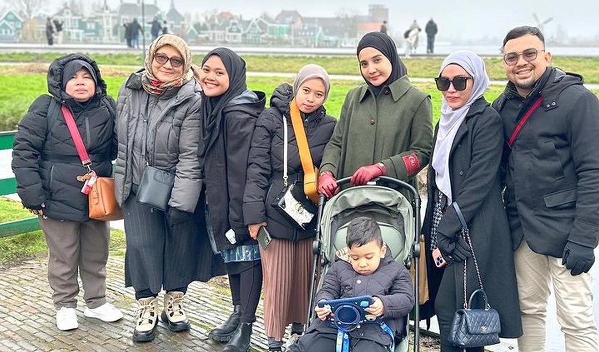 Potret terbaru Ukkasya langsung mencuri perhatian netizen. Mereka menuliskan berbagai komentar.<br>