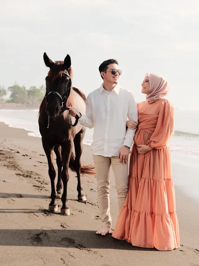 Zaskia Sungkar dan Irwansyah