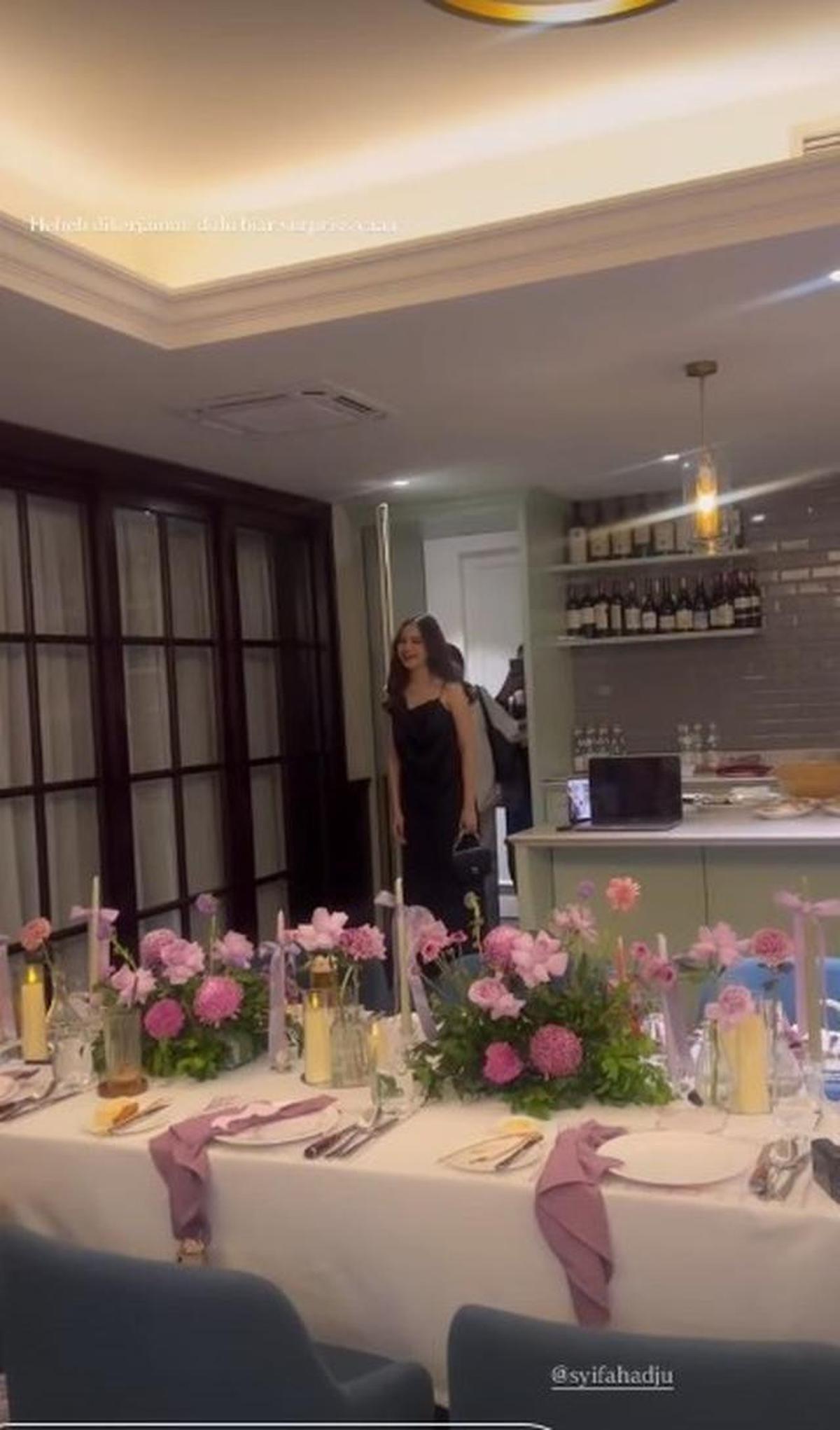 15 Potret Dekorasi Bridal Shower Syifa Hadju, Estetik dan Fun
