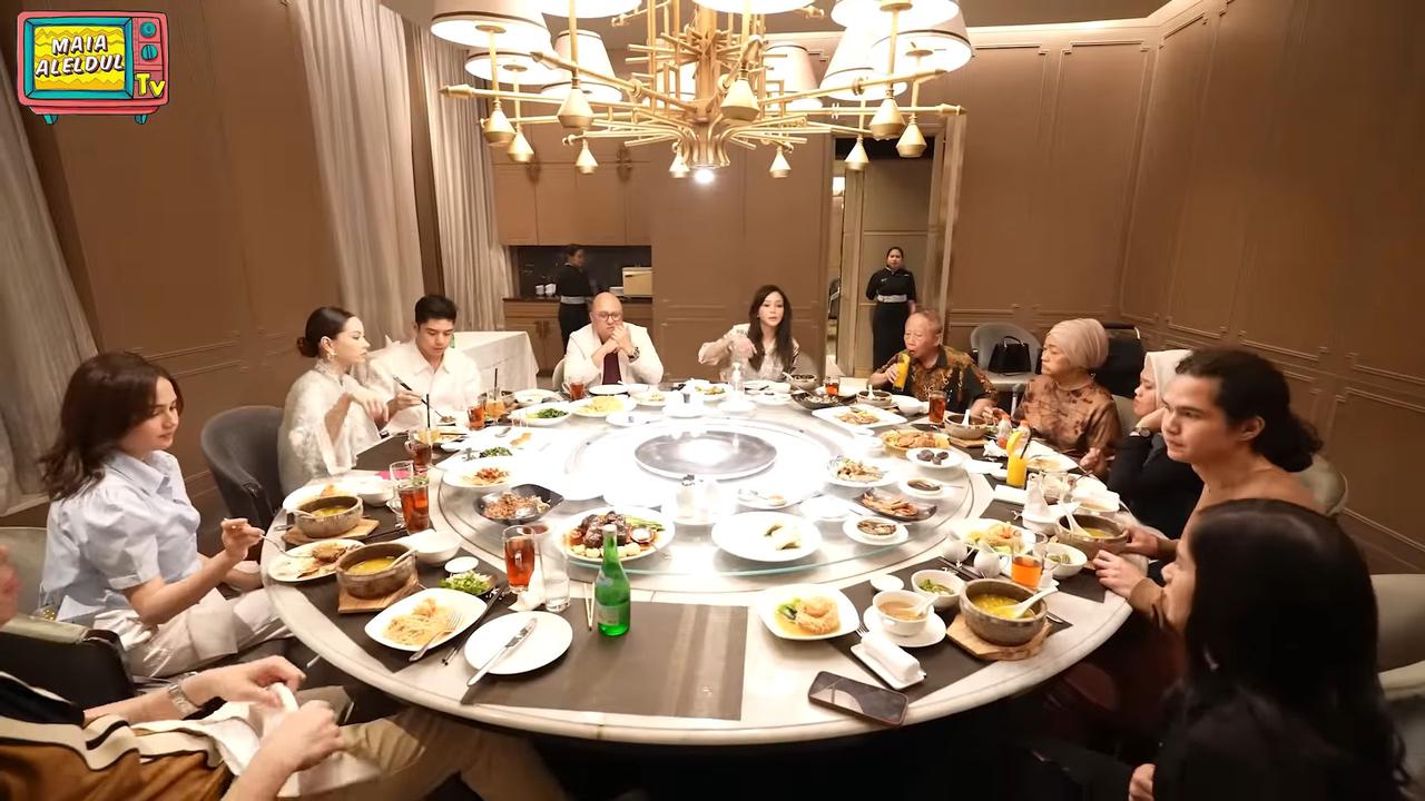 Potret Maia Estianty Bukber dengan Anak-anak & Calon Mantu Cantiknya di Hotel Mewah, Al Bahas Rencana Pernikahan
