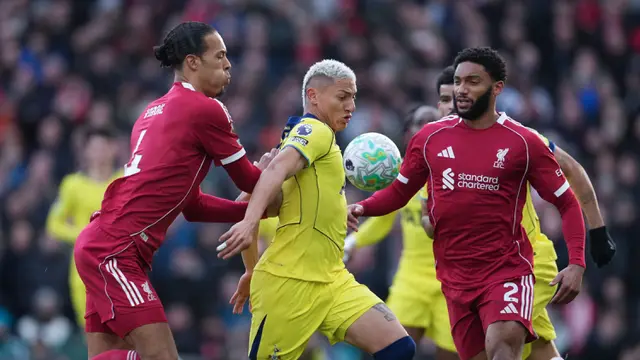 Foto: Kemenangan di Depan Mata Dibuyarkan Richarlison, Liverpool Gagal Tembus 4 Besar Klasemen Liga Inggris