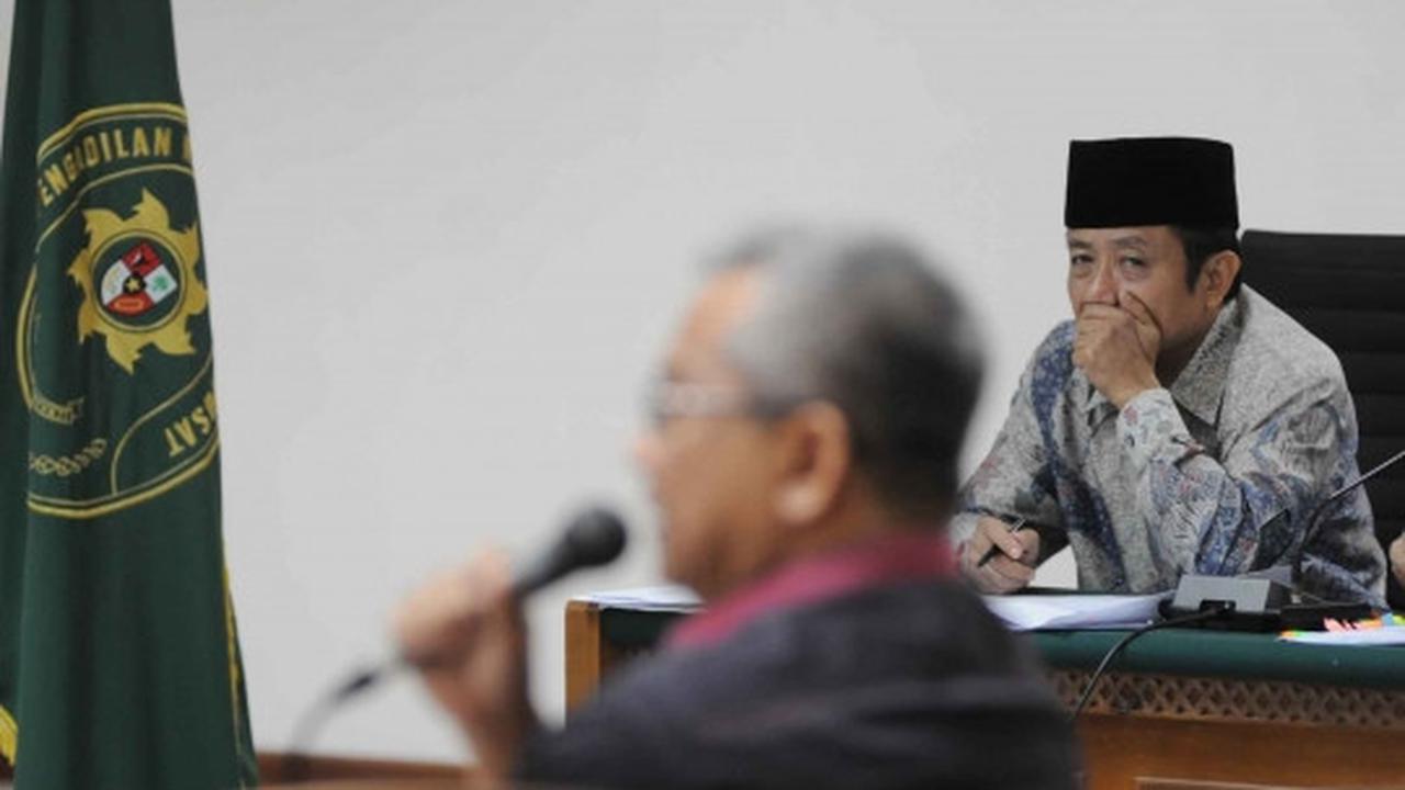 Ekspresi marah Sutan Bhatoegana saat bersaksi di sidang kasus ESDM