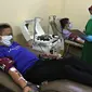 Penyintas COVID-19 melakukan donor plasma konvalesen di PMI DKI Jakarta, Selasa (19/1/2021). Sebanyak 307 penyintas COVID-19 per 1 hingga 15 Januari 2021 telah mendonorkan plasma konvalesen. (Liputan6.com/Herman Zakharia)