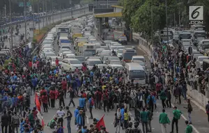 Demo 27 Agustus, Polisi Sekat Massa dari Luar Jawa ke Jakarta