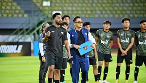 Aksi Daniel Sturridge di Bekasi
