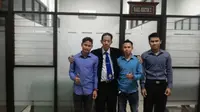 Dua pemain PSIS Semarang mendapat gelar mahasiswa berprestasi dari Universitas Semarang.