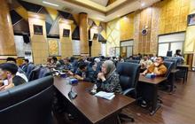 Wow, 1.141 Lowongan Tersedia! Job Fair Padang 2025 Jembatani Ribuan Pencari Kerja