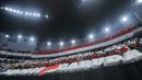 Suporter Timnas Futsal Indonesia saat pertandingan melawan Irak dalam laga Grup A Piala Asia Futsal 2026 di Indonesia Arena, Jakarta, Sabtu (31/1/2026). (Bola.com/Bagaskara Lazuardi)