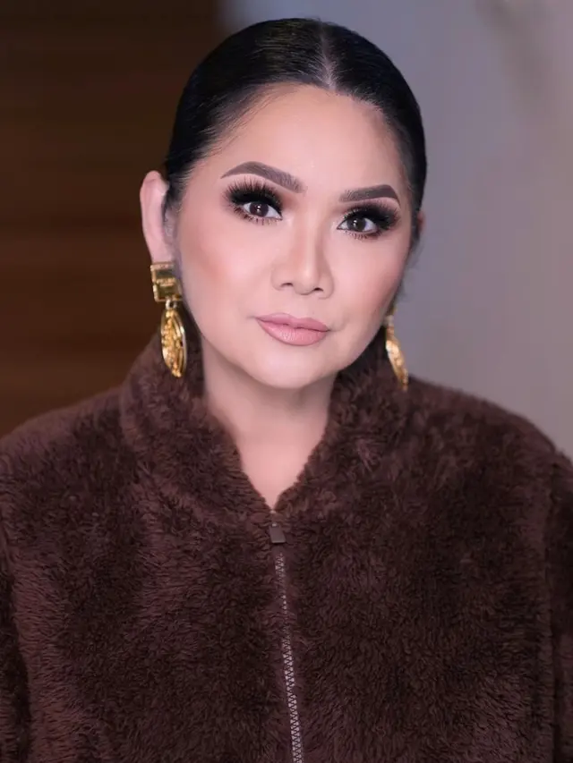 Vina Panduwinata. (Foto: Dok. Instagram @vinapanduwinata_real)