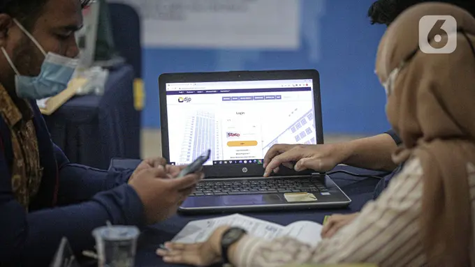 FOTO: Suasana Hari Terakhir Pelaporan SPT Wajib Pajak