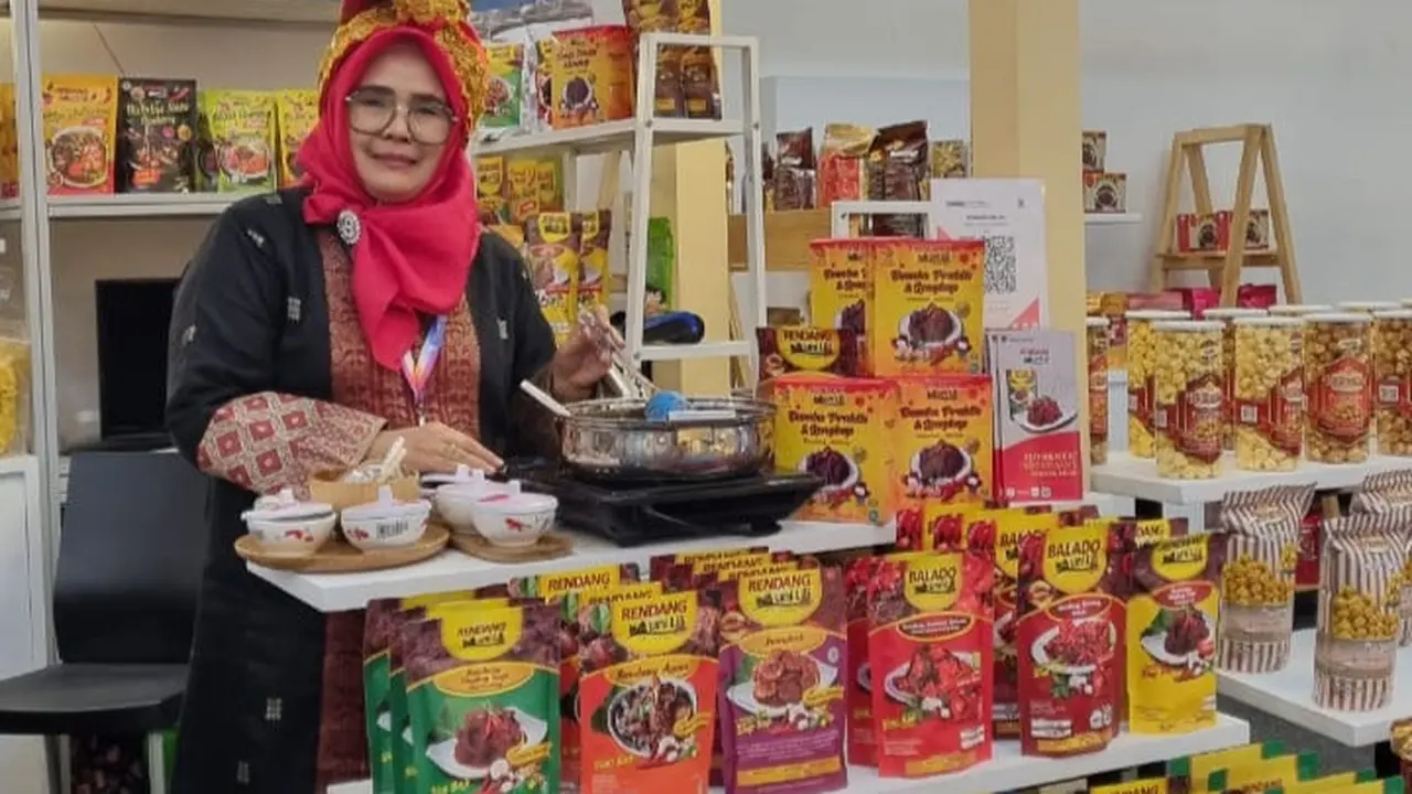 Ermaneli Owner Rendang Uni Lili