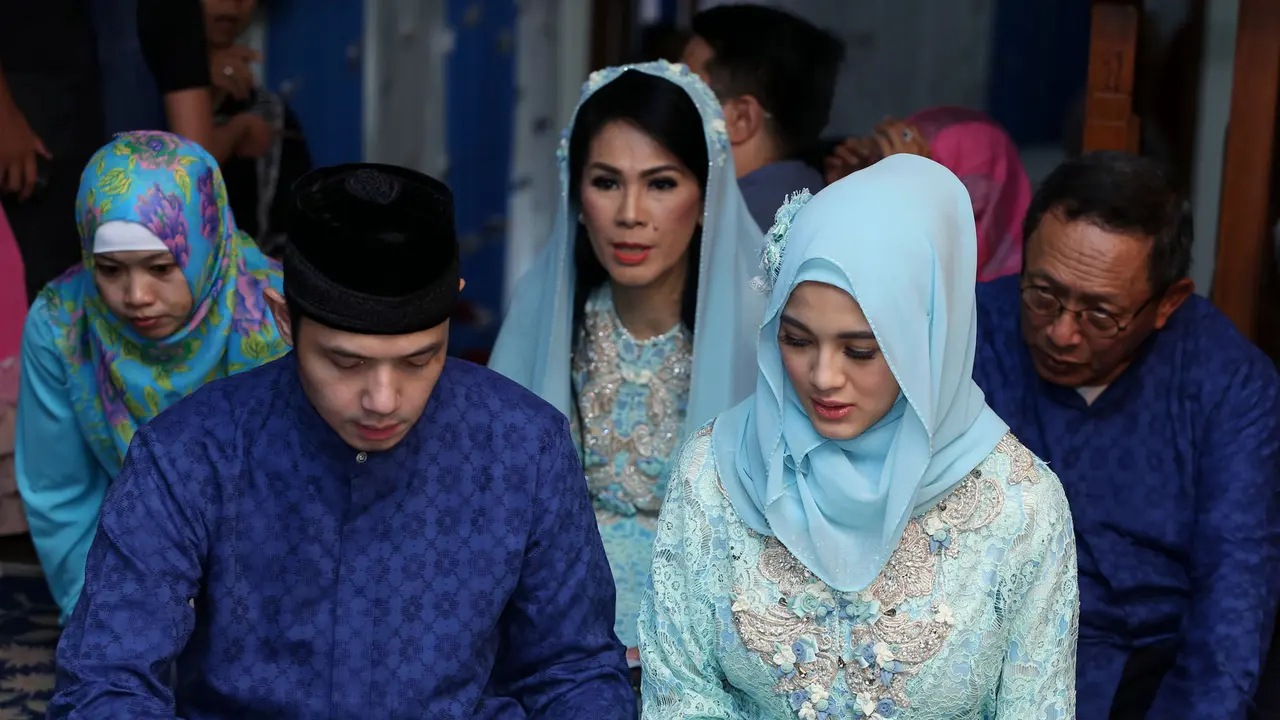 Alyssa Seobandono dan Dude Harlino