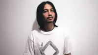 Lirik Lagu Selindung - Fiersa Besari