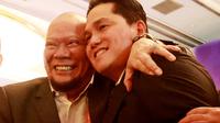 Dua calon ketua umum PSSI, Erick Thohir dan La Nyalla Mahmud Mattalitti dalam KLB PSSI di Jakarta, Kamis (16/2/2023) (Bola.com/M Iqbal Ichsan)