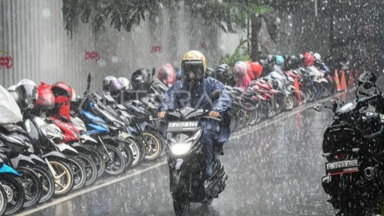 BPBD DKI Keluarkan Peringatan Cuaca Ekstrem hingga 20 Februari 2026, Jakarta Berpotensi Diguyur Hujan Lebat