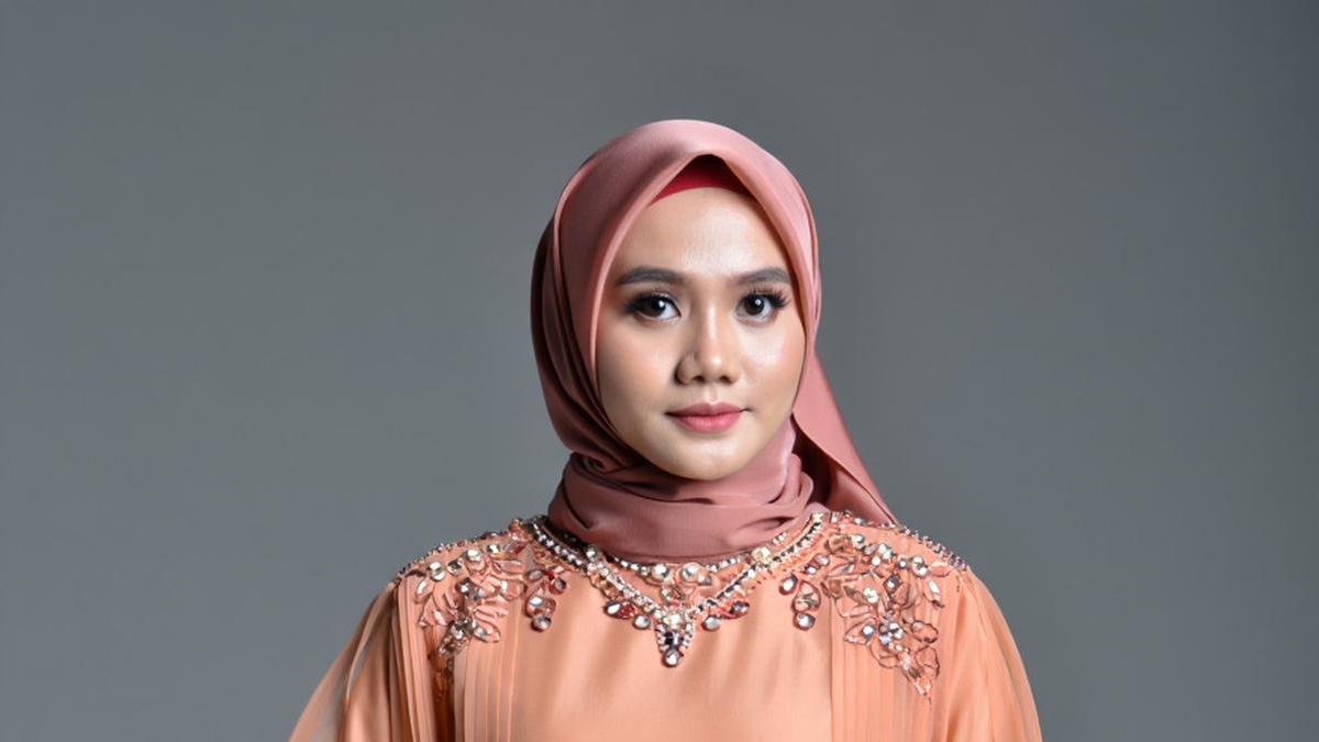 8 Desain Baju Pesta Muslimah Lengan Balon Organza Paling Stylish Tahun 2025, Cocok untuk Acara Formal