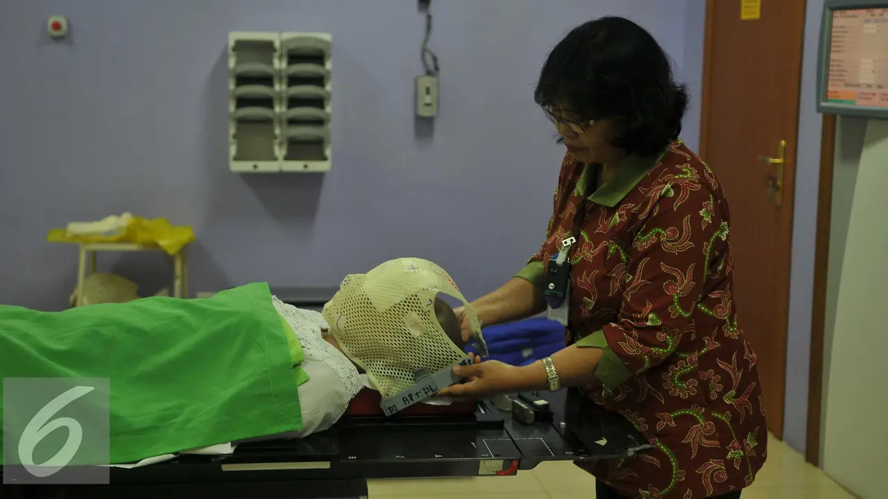 20160519- Ruang radiasi kanker RSCM-Jakarta- Gempur M Surya