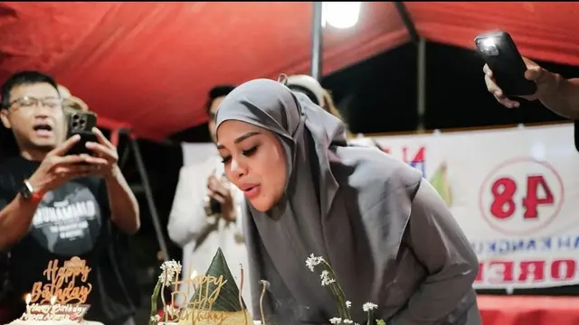 Ultah Aurel Hermansyah ke-25