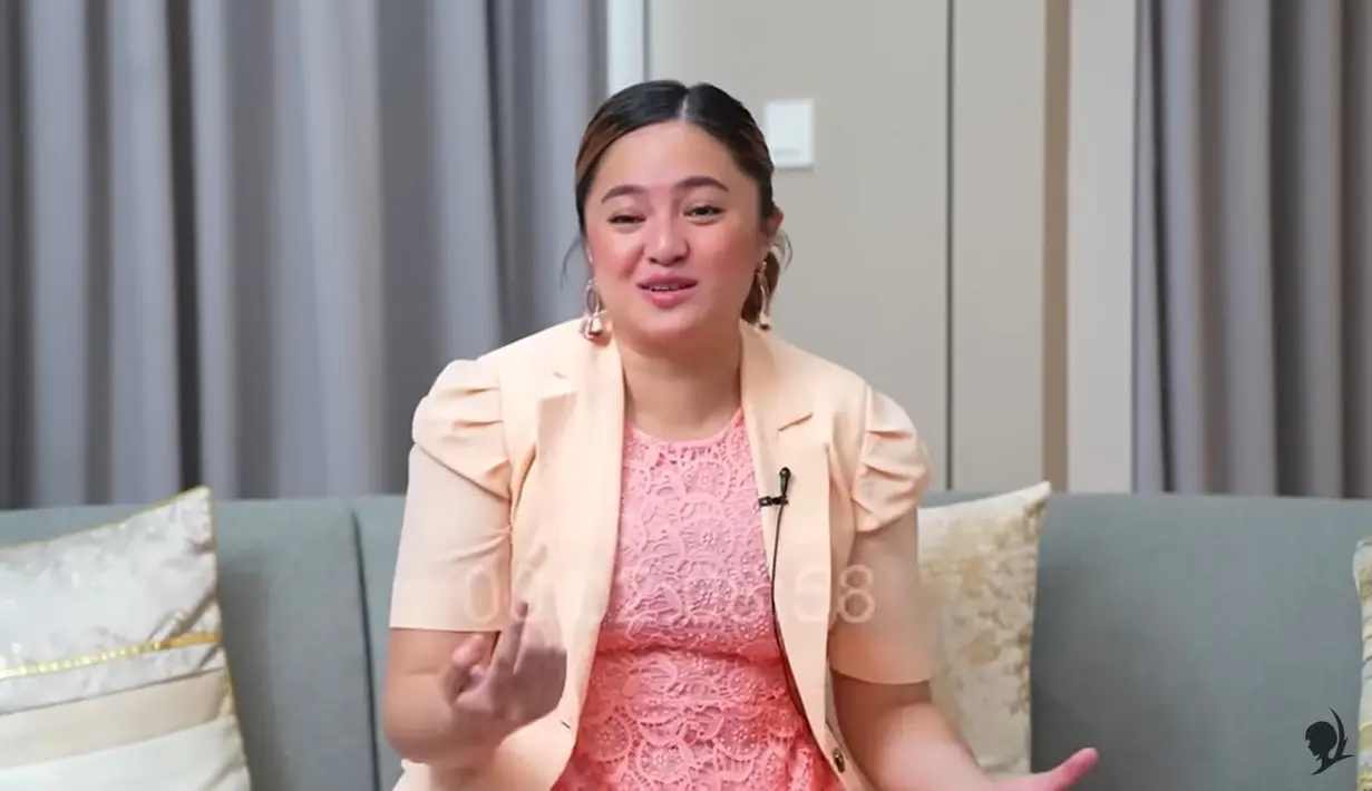 Belum siap kembali menjalani kehidupan rumah tangga, Caca juga masih fokus dengan dirinya sendiri. [Youtube/dr. Richard Lee, MARS]