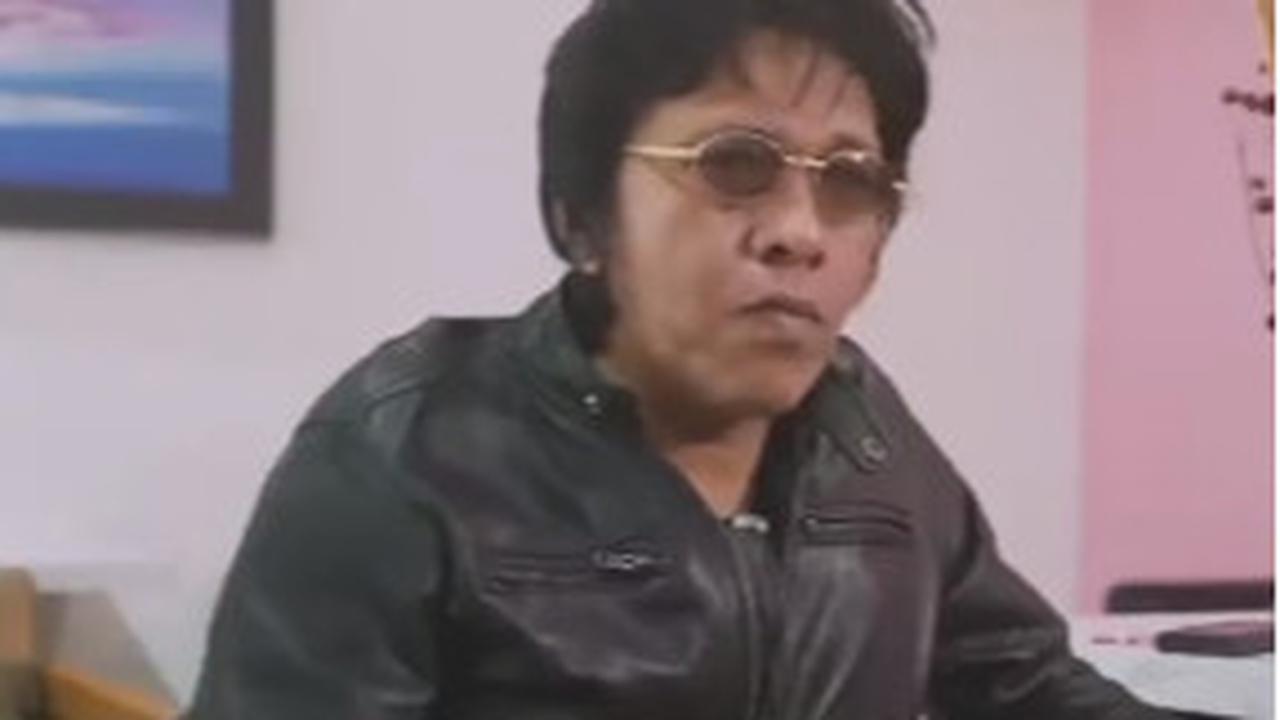 Tak muluk-muluk, Adian kala itu diminta untuk potong rambut. Sebab, gaya rambut Adian pada saat itu cenderung panjang dan kurang tertata rapi.&nbsp;<br>