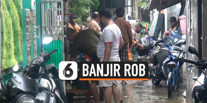 VIDEO: Banjir Rob Merusak Barang-barang Rumah Tangga