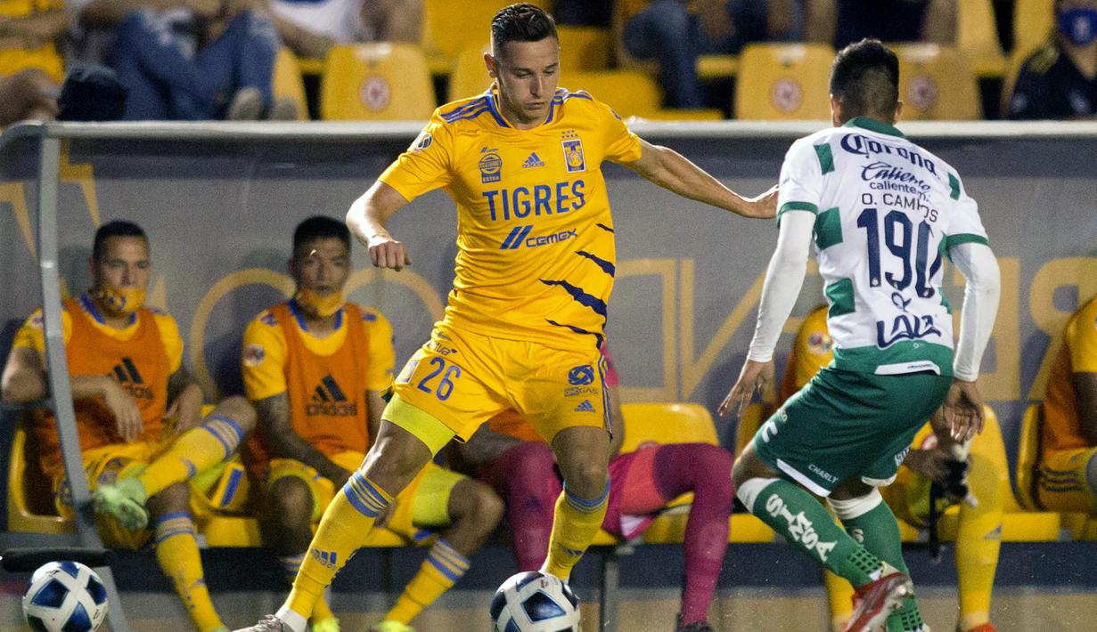 Gelandang kanan: Florian Thauvin. Pemain berusia 28 tahun ini dikontrak Tigres UANL usai dilepas gratis Marseille. Ia lebih memilih Tigres UANL karena Liga Meksiko memiliki atmosfer fans yang kental disamping ingin bereuni dengan mantan rekannya, Andre-Pierre Gignac. (Foto: AFP/Julio Cesar Aguilar)