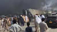 Bom Bunuh Diri Guncang Stasiun di Pakistan, 23 Orang Tewas