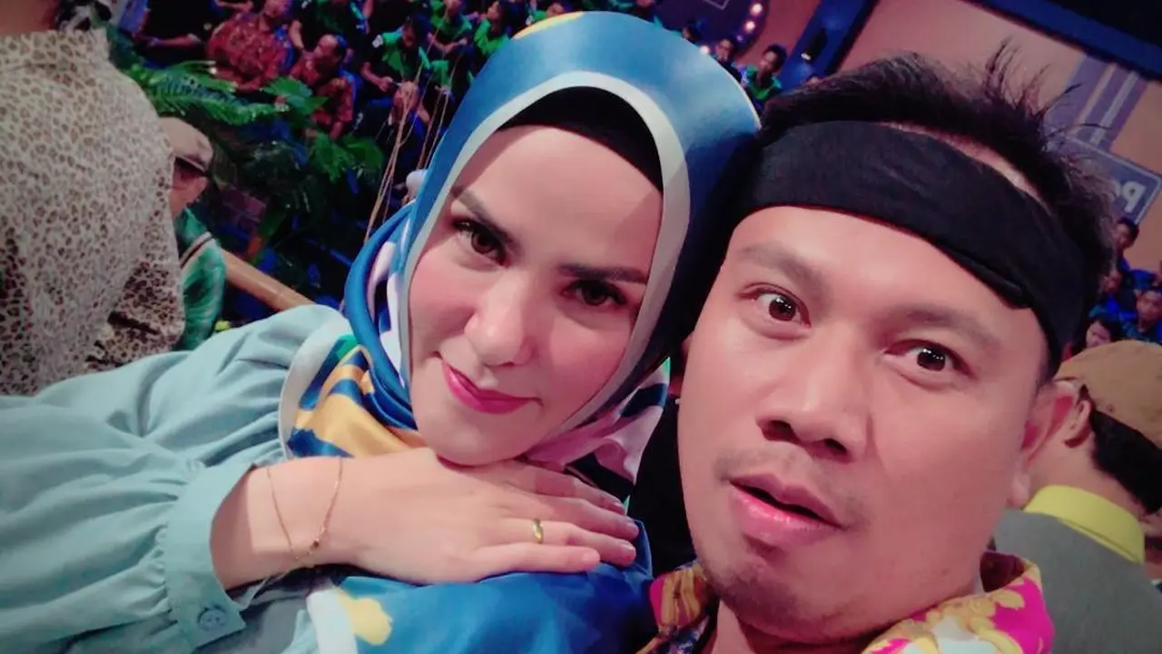 [Bintang] Vicky Prasetyo dan Angel Lelga