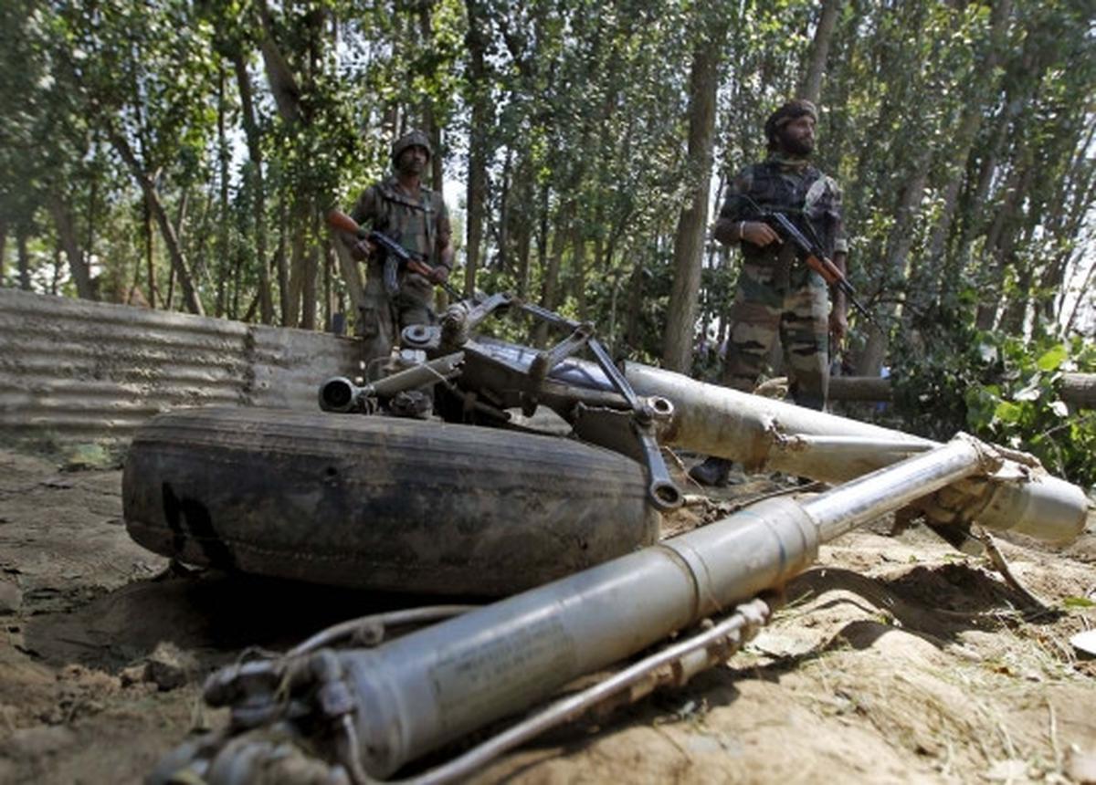Gagal manuver, jet MiG-21 militer India jatuh