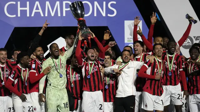 Foto: Comback Sempurna AC Milan saat Kunci Gelar Juara Piala Super Italia 2024/2025