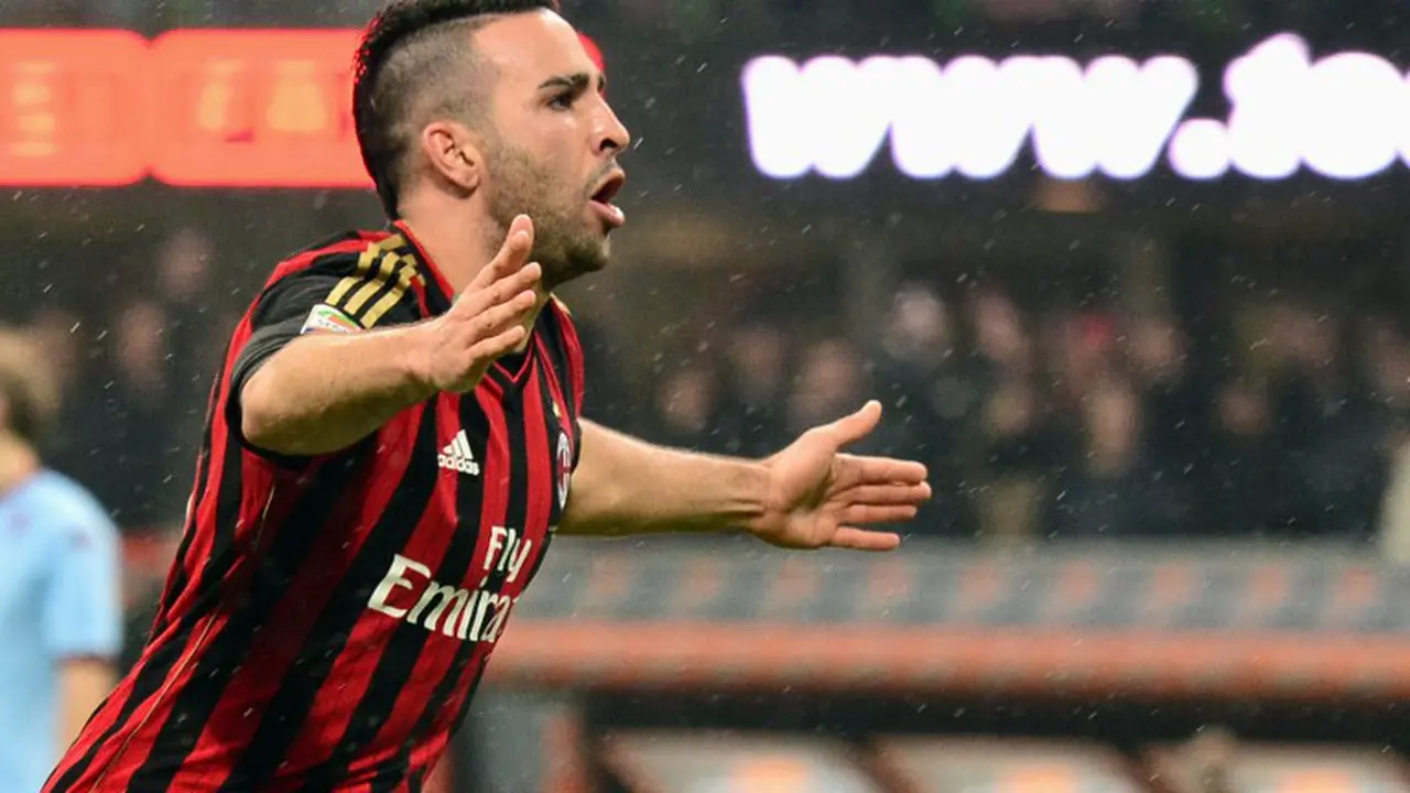 Adil Rami diincar MU