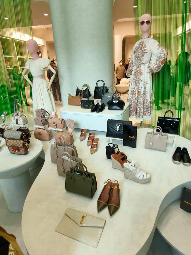 Butik voilá.id hadir di PIK