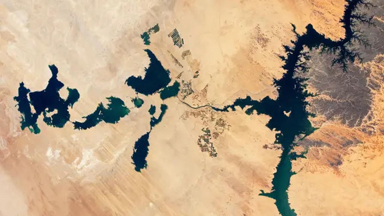 6 Danau yang Masih Ada di Gurun Sahara, Jadi Keajaiban Alam Tak Terduga
