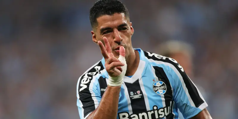 Luis Suarez Cetak Hattrick dalam Debutnya di Gremio