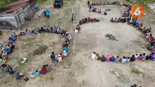 Kegiatan Bakar Batu di Distrik Kiwirok (Liputan6.com/Fauzan)