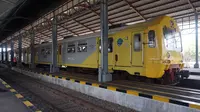 KA Prameks merupakan angkutan kereta yang nantinya akan diganti dengan KRL untuk jalur Solo - Jogja.(Liputan6.com/Fajar Abrori)