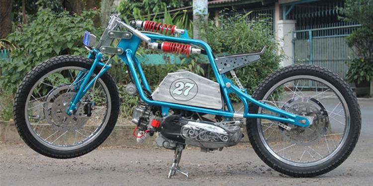 Modif PCX 125: Si Gambot Berubah Jadi Kurus Kering - Review Otosia.com