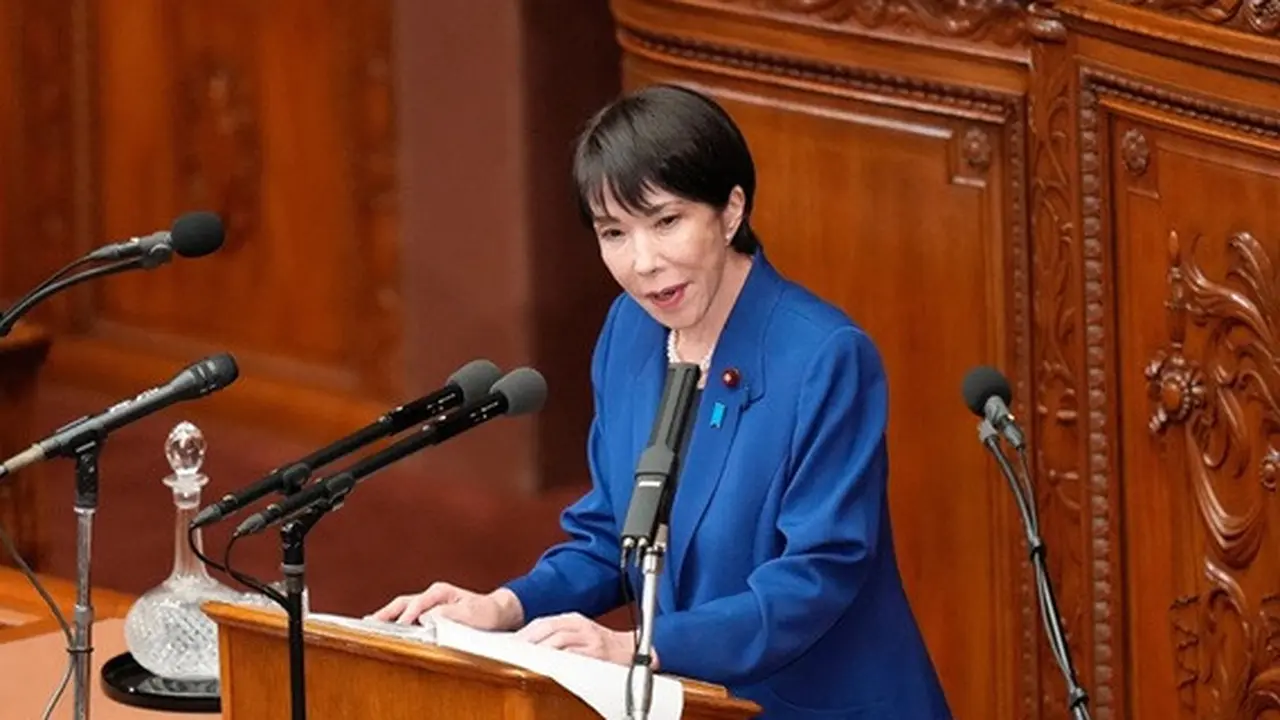 Perdana Menteri Jepang Sanae Takaichi menyampaikan pidato kebijakan pada sidang luar biasa majelis rendah parlemen di Tokyo, Jumat (24/10/2025).