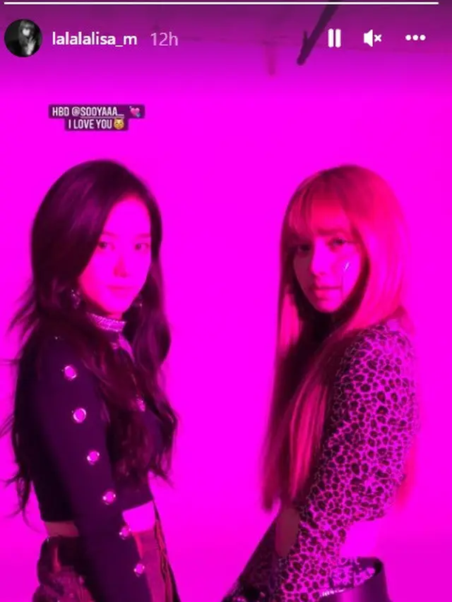 Lisa dan Jisoo Blackpink. (Instagram/ lalalalisa_m)