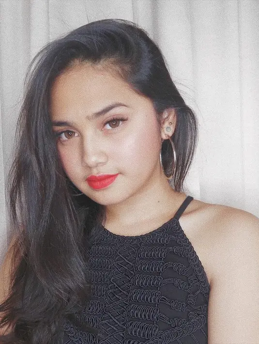 (Instagram/syifahadjureal)