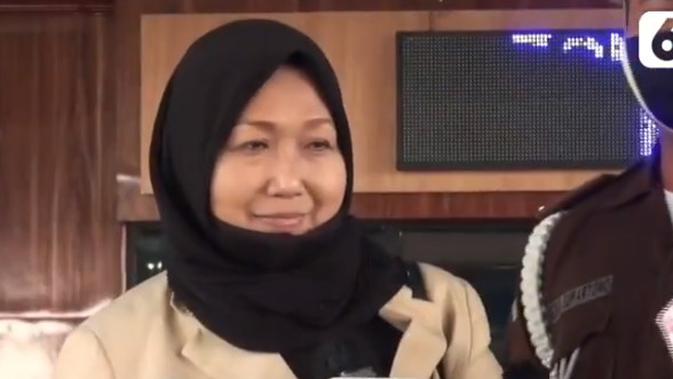 Pengacara Djoko Tjandra, Anita Kolopaking di gedung Kejaksaan Agung Jakarta. (Vidio.com)