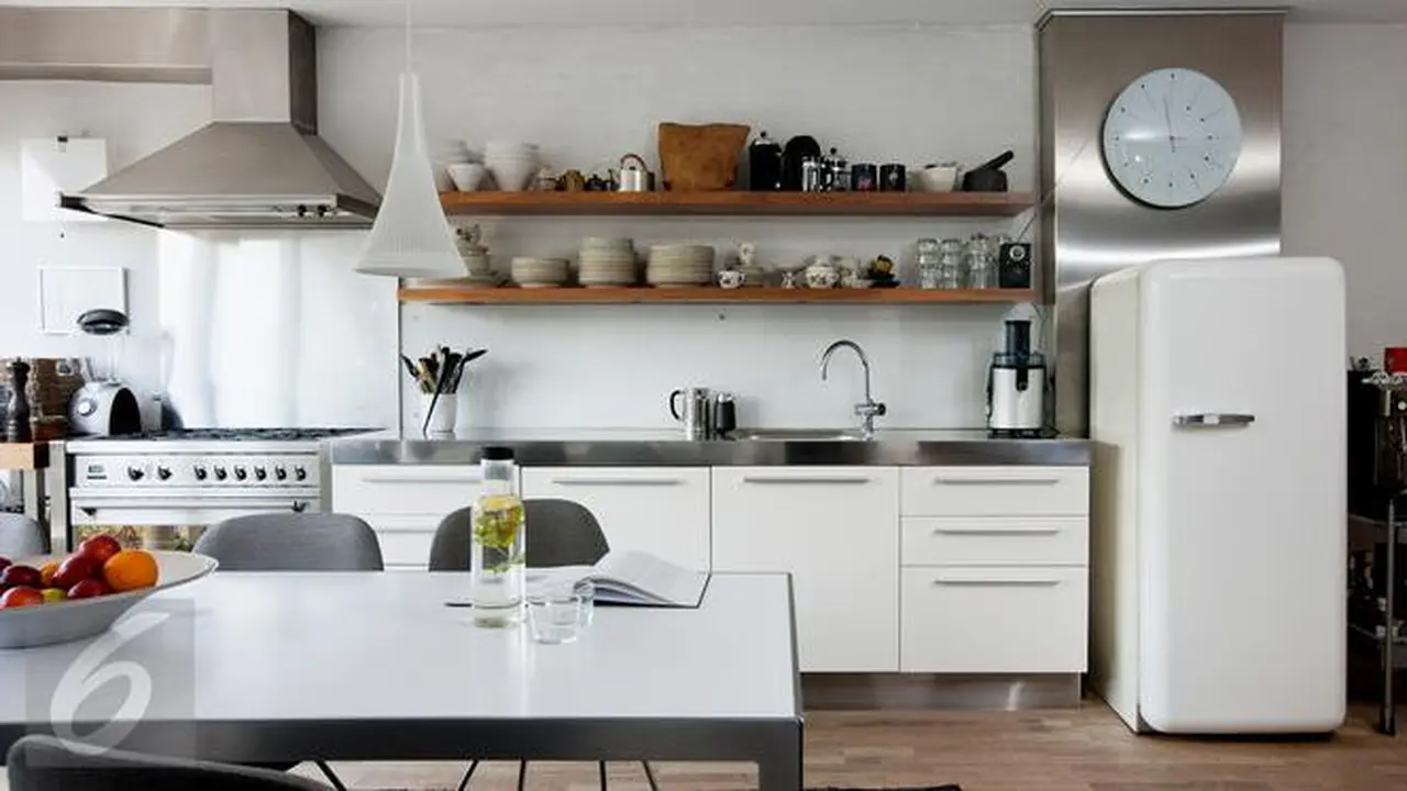  Dapur menjadi salah satu ruangan paling penting di rumah. Maka tak ada salahnya memulai membenahi rumah dari dapur.