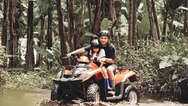 Gading dan Gempi main ATV