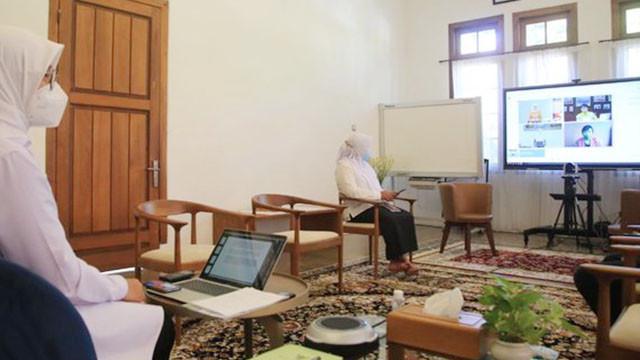 Bupati Ipuk dan Menlu Bahas Program Perlindungan dan Pemberdayaan Pekerja Migran