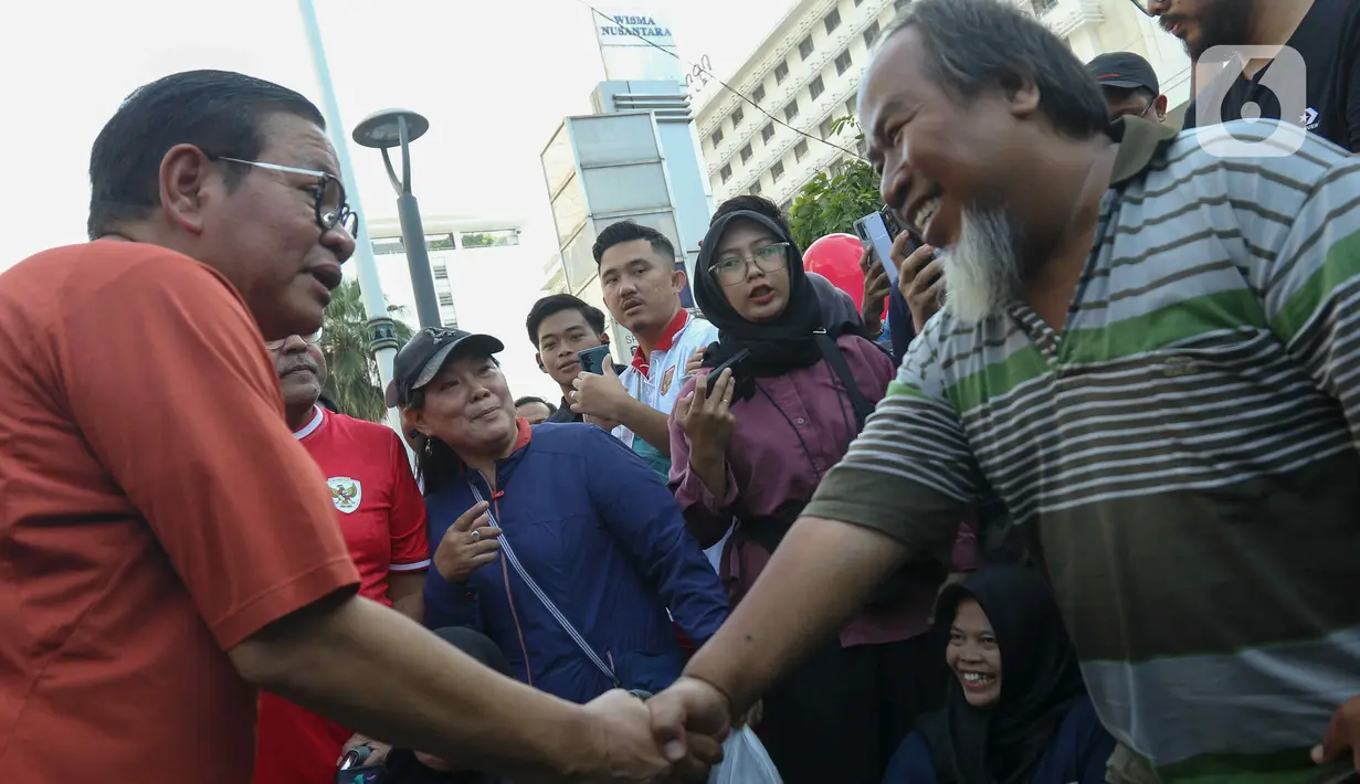 Keduanya menemui warga sekaligus menyerap aspirasi masyarakat. (Liputan6.com/Herman Zakharia)
