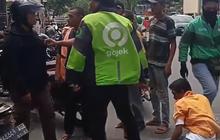 Tak Mau Bayar Parkir Rp1.000, Pengendara Motor Ini Pukul Tukang Parkir hingga Tersungkur