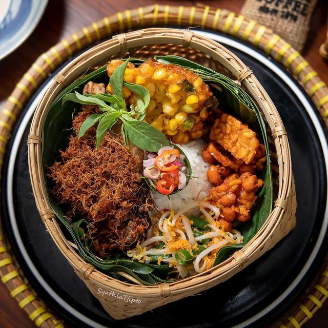 Usung Kearifan Lokal, Paket Nasi Besek di Jakarta Ini Cocok Jadi Menu Acara Spesial Keluarga