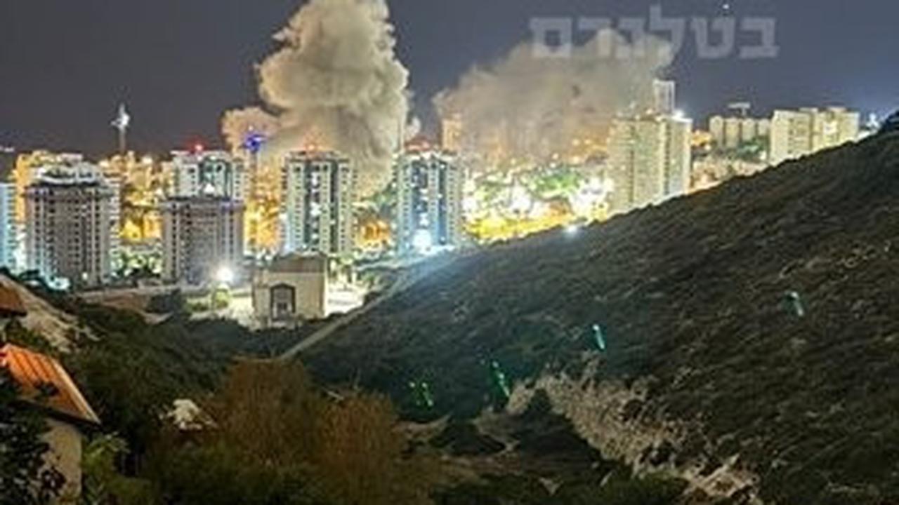 Israel Jadi Bulan-bulanan Roket Hamas & Hizbullah, ini Penampakan Bangunan-Bangunan Dihantam Ledakan